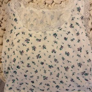 floral lace cropped top